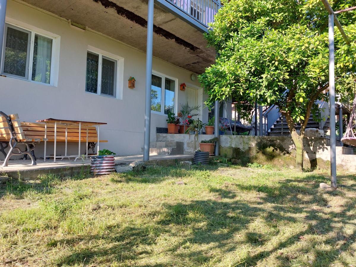 Lakeside Green Balcony Home Tsqaltubo Eksteriør billede